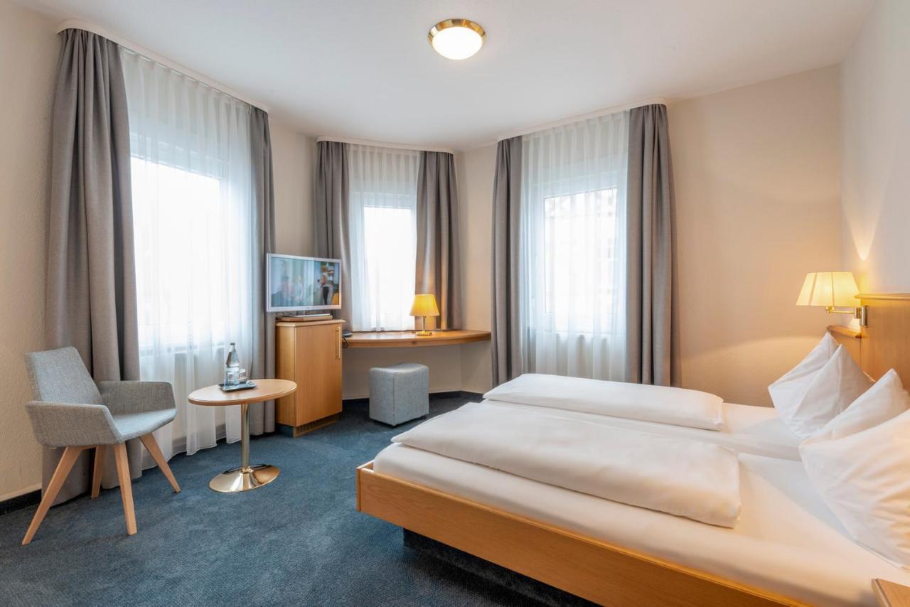 Hotel Gasthof Zum Roessle Heilbronn Exterior foto