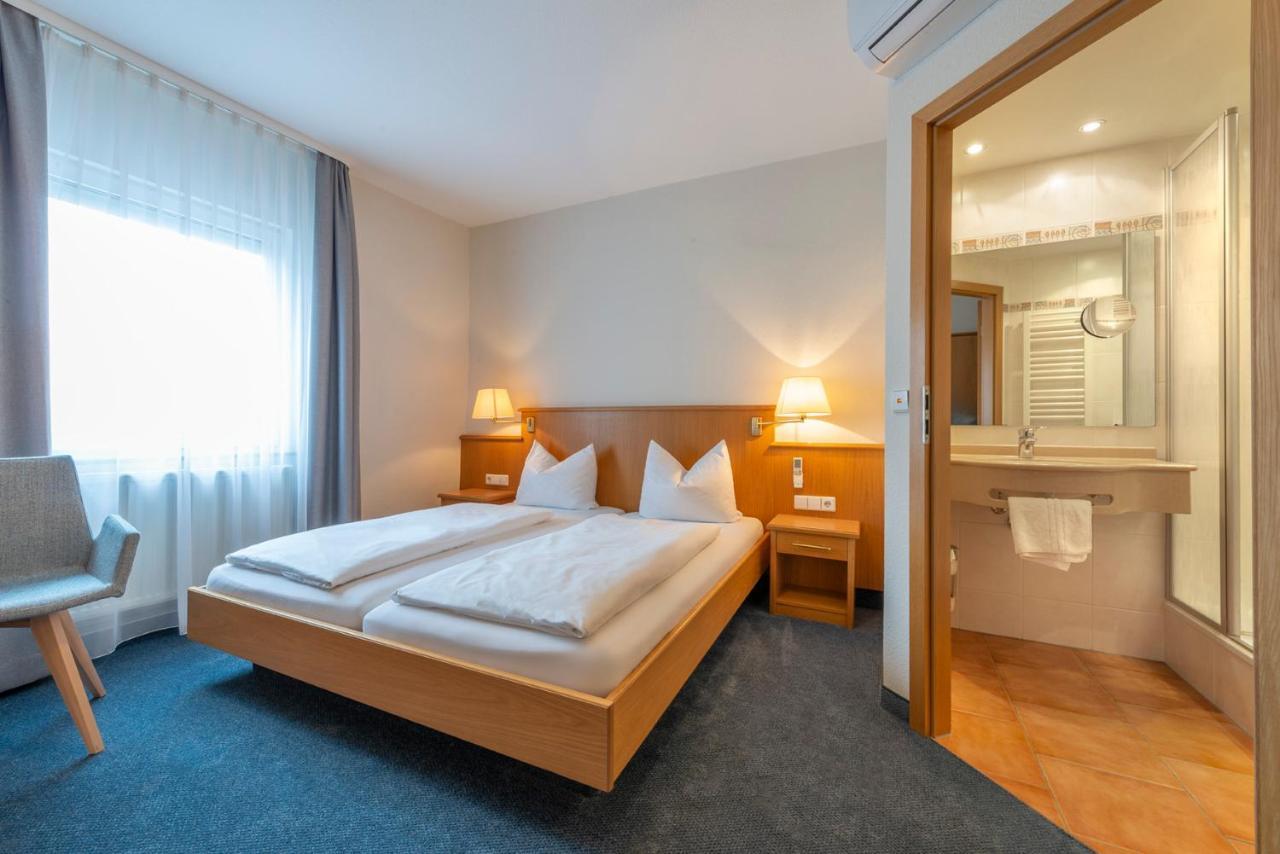 Hotel Gasthof Zum Roessle Heilbronn Exterior foto