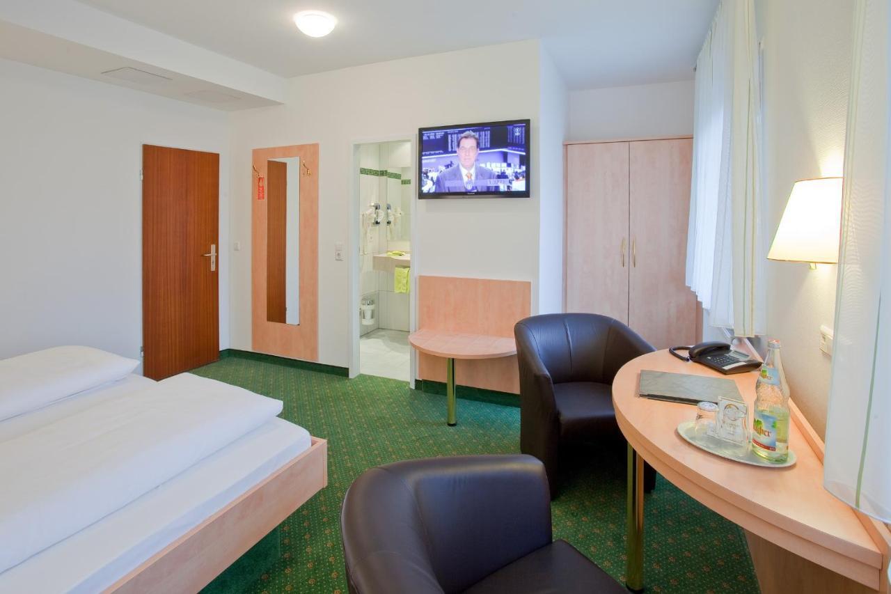 Hotel Gasthof Zum Roessle Heilbronn Exterior foto